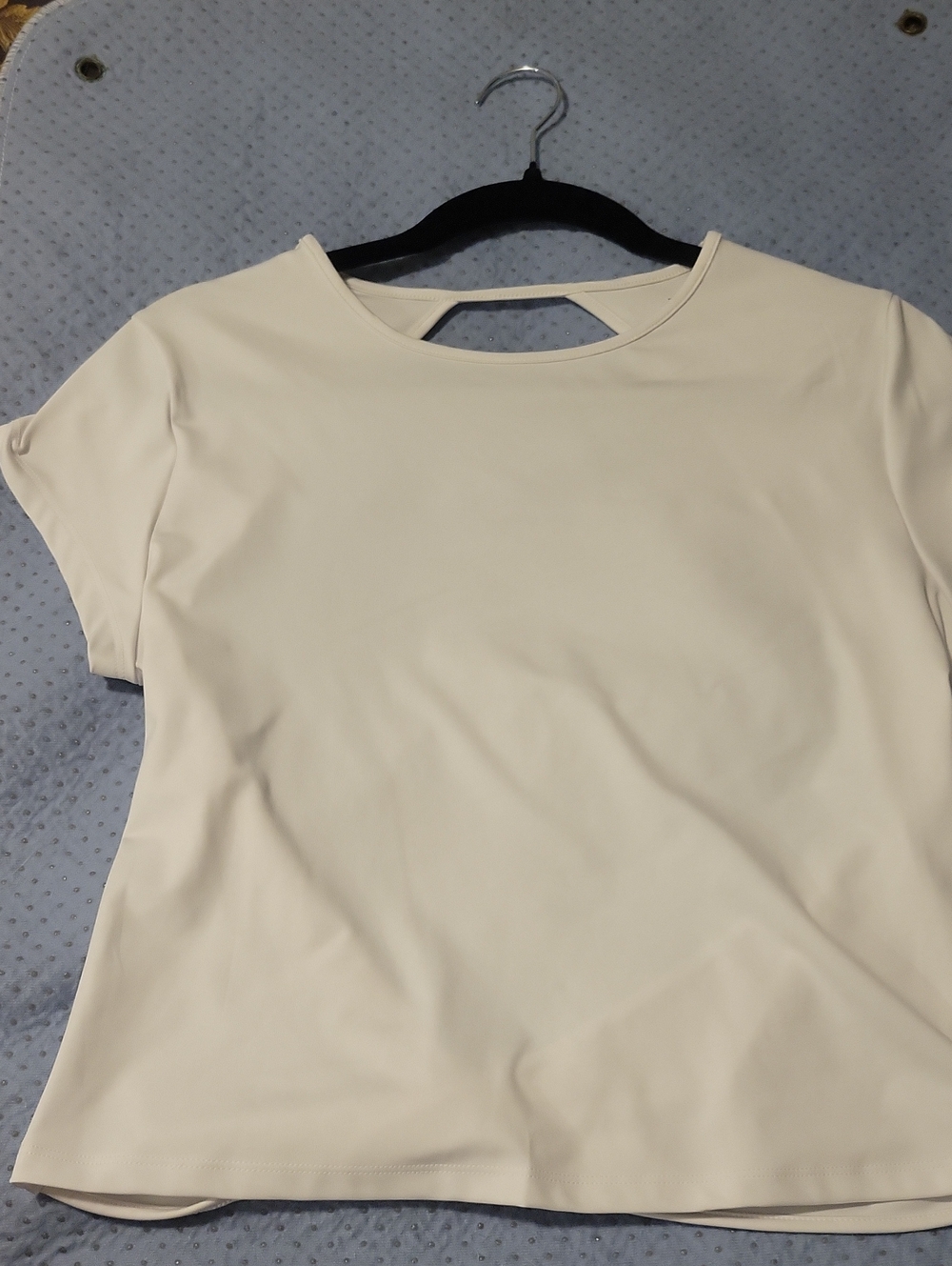 Wild fable White Short Sleeve Top with Back Cutout Girls XL